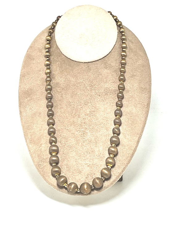 Jewelry - Vintage Metal Necklace